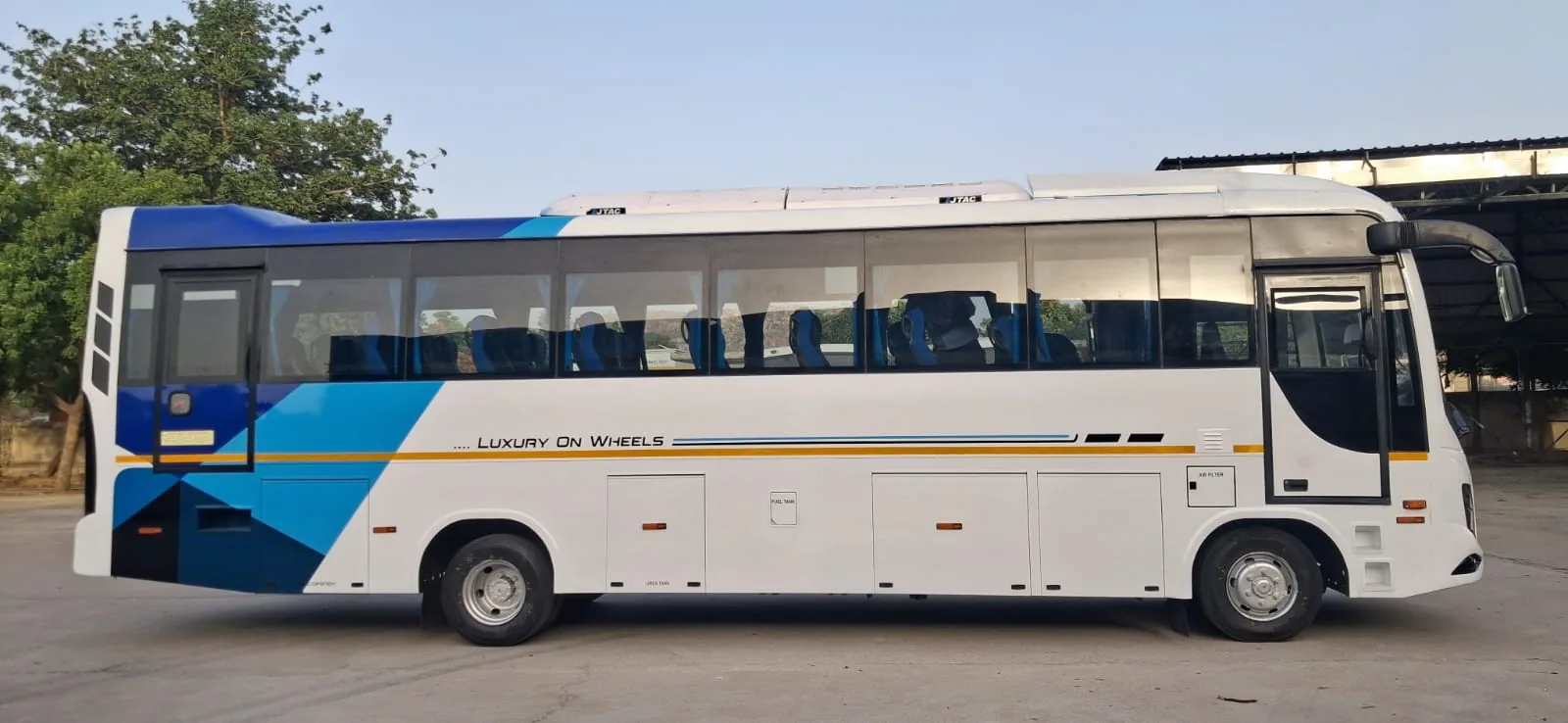 Buses & coaches