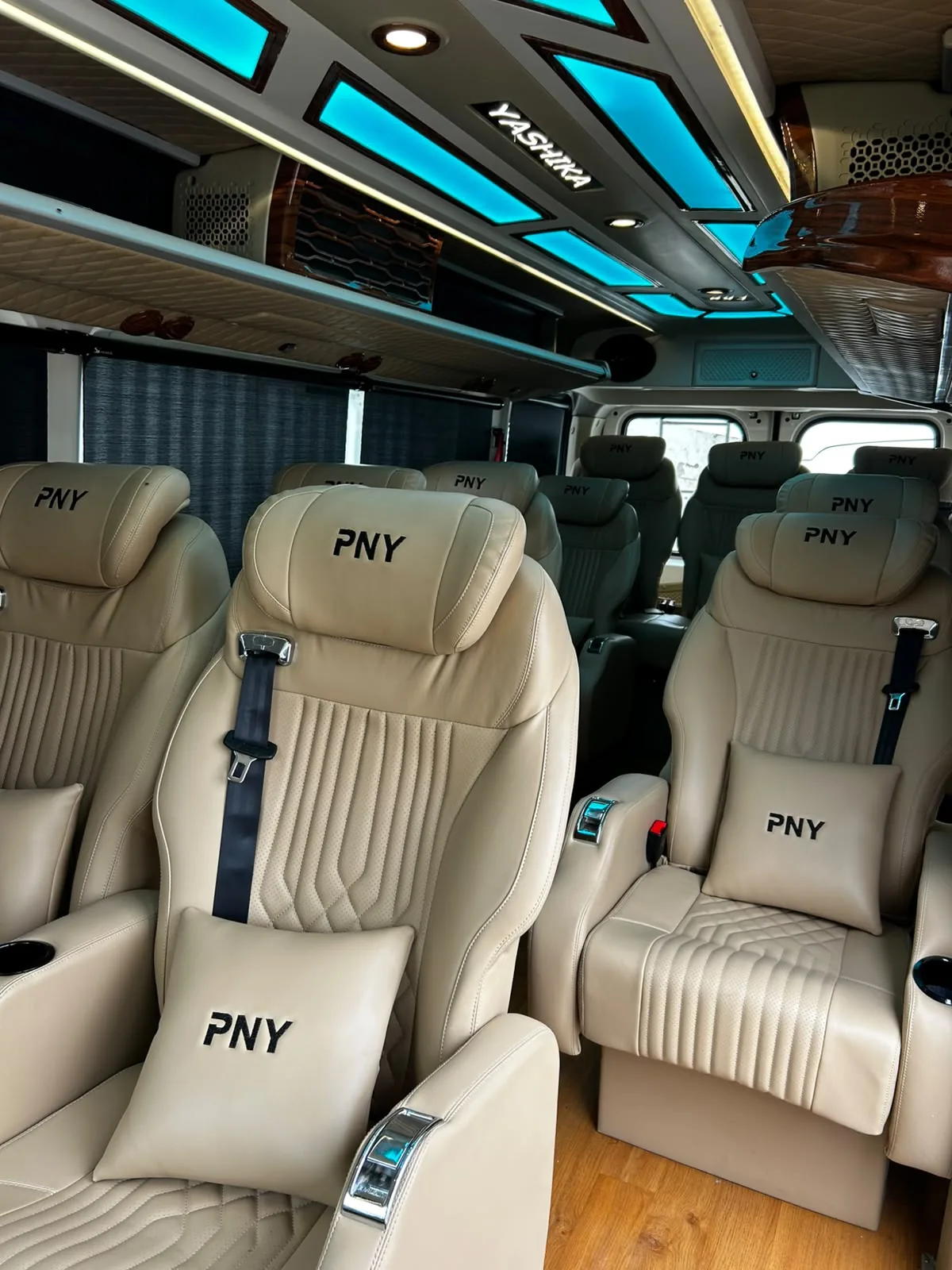 Premium group van cabin seats