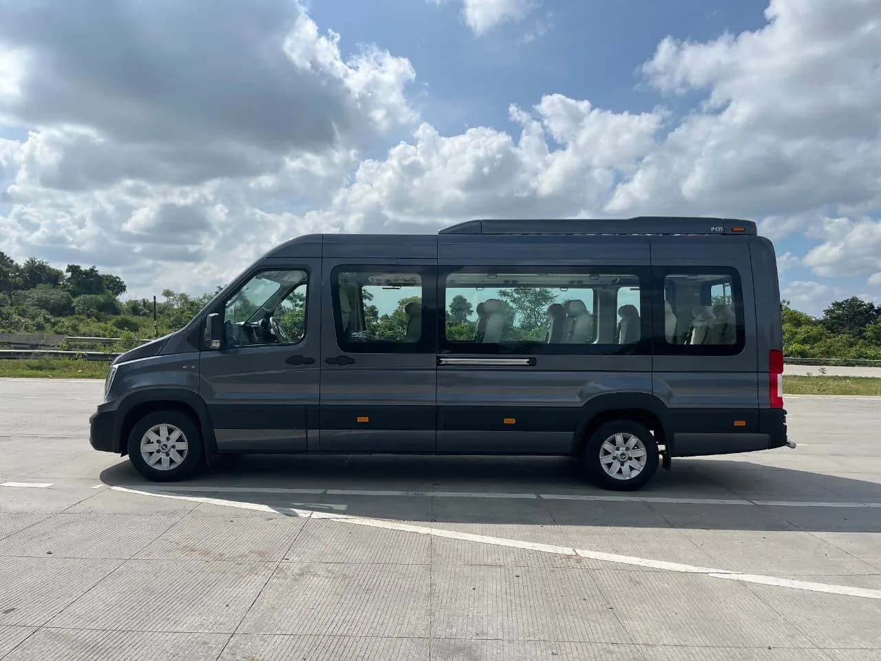 Premium group van side exterior